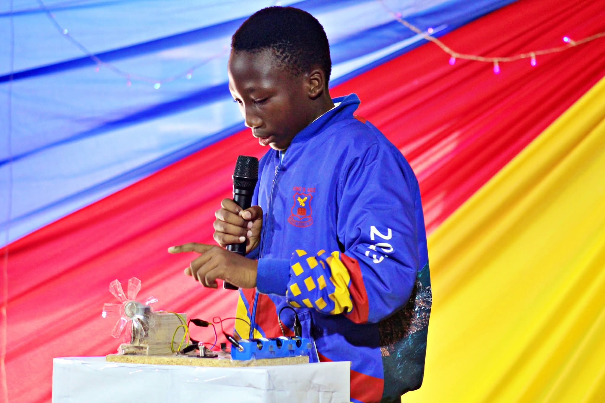 Kids in a science class